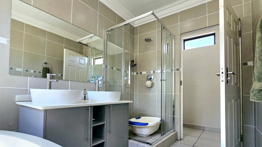 4 Bedroom Property for Sale in Arcata Estate Free State